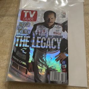 TV Guide Dale Earnhardt NASCAR 2002 Preview Collectible Book Vintage Item